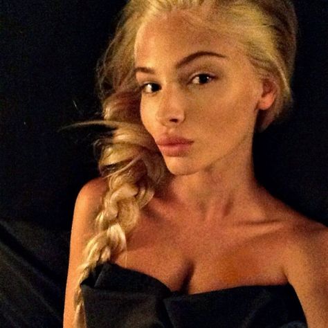 Alena Shishkova, Aesthetic Grunge Outfit, Blonde Bombshell, Pretty Selfies, Plastic Surgery, Girly Girl, Role Models, Pretty Woman, Beauty Women