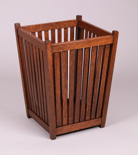 Lakeside Craft Shops slatted wastebasket.  Unsigned.  18″h x 13.5″sq Mission Style Kitchens, Craftsman Living Rooms, Craftsman Style Furniture, Wooden Bins, Furniture Images, Diy Planters Outdoor, Mission Style Furniture, Mission Furniture, Craftsman Furniture