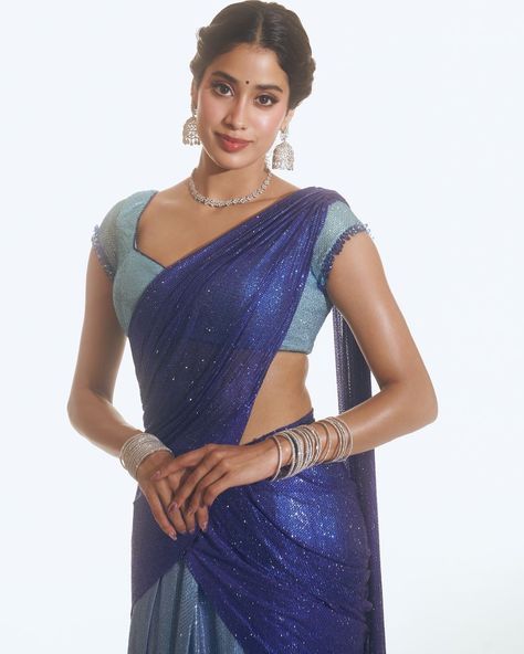 Jahnvi Kapoor Saree, Janhvi Kapoor Saree, Jaanvi Kapoor, Jahnvi Kapoor, Saree Looks, Jhanvi Kapoor, Janhvi Kapoor, Half Saree Designs, Dark Brown Hair Color