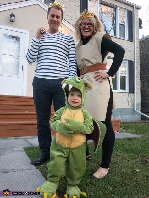 Paper Bag Princess Costume, Diy Princess Costume, Dragon Halloween Costume, Princess Family, 2015 Halloween Costumes, Paper Bag Princess, Halloween Costumes 2014, Old Dragon, Firefighter Family