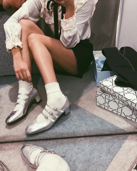 1,139 Likes, 8 Comments - Carel Paris (@carelparis) on Instagram: “KINA. The only thing better than a pair of silver babies is a second pair of silver babies!…” Carel Kina, Carel Paris Shoes, Carel Paris, Paris Shoes, Zapatos Mary Jane, Outfit Vintage, Mary Jane Pumps, Elegant Shoes, Emily Ratajkowski