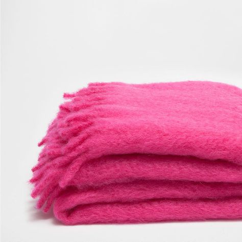 FUCHSIA FRINGED MOHAIR BLANKET - Blankets - Bedroom | Zara Home... ($145) ❤ liked on Polyvore featuring home, bed & bath, bedding, blankets, mohair blanket, fuschia bedding, zara home, fringe blanket and fuchsia bedding Fuschia Bedding, Hot Pink Bedding, Blankets Bedroom, Fringe Blanket, Mohair Blanket, Mohair Throw, Rose Fushia, Hm Home, Pink Throws