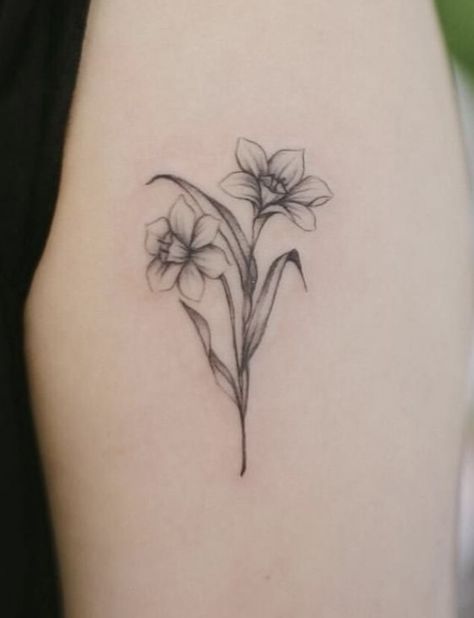 Narcissus Flower Tattoo, Narcissus Flower Tattoos, Chic Tattoo, Narcissus Flower, Latest Tattoos, Back Tattoo Women, Memorial Tattoos, Pencil Art Drawings, Pencil Art