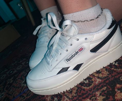 Chunky Reebok Shoes, Reebok Chunky Sneakers, Reebok Sneakers Aesthetic, Reebok Club C Double Outfit, Reebok Double Club C, Rebook Shoes Platform, Reebok Shoes Outfit, Reebok Vintage Sneakers, Reebok Club C Double Sneaker