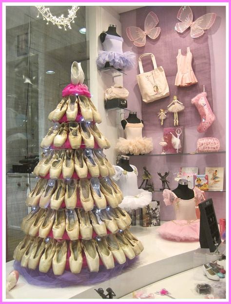 pointe shoe tree Retail Store Display Ideas, Store Display Ideas, Dance Studio Design, Dance Studio Decor, Ballet Christmas, Girls Halo, Dance Store, Dance Studios, Ballet Images