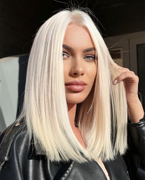 Shoulder Length Platinum Blonde Hair, Platinum Lob, Long Bob Blonde, Short Platinum Blonde Hair, Perfect Blonde Hair, Nail Magic, White Blonde Hair, Square Nail, Colour Trends