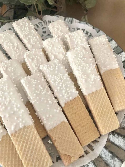 Candy Table Baptism, Burlap Dessert Table Ideas, Wedding Chocolate Table Decoration, White And Beige Bridal Shower Decor, Neutral Color Dessert Table, Cute Table Decorations For Party, Dessert Table Recipes Easy, White Treats For Party, All White Dessert Table Ideas