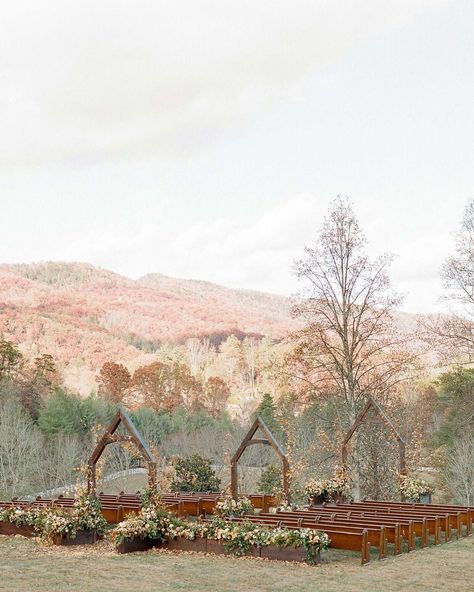 rebekah-christopher-wedding-tennessee-ceremony-103116885 Fall Wedding Ceremony Decorations, Fall Wedding Ceremony, Mountain Top Wedding, November Wedding, Tennessee Wedding, Martha Stewart Weddings, Outside Wedding, Outdoor Wedding Ceremony, Wedding Ceremony Decorations