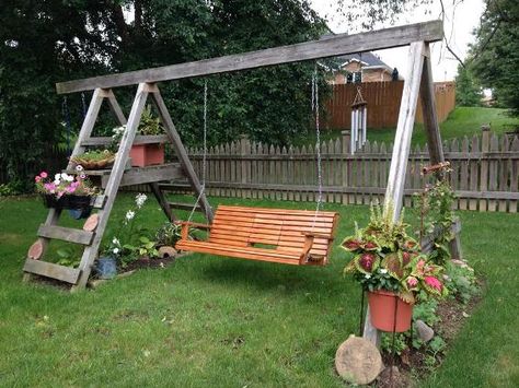 Diana Daily's swing from a swing set,...naturally, right? Old Swingset Repurpose, Cosy Garden, Backyard Playset, Ideas For Backyard, Cozy Garden, Flea Market Gardening, Garden Swing Seat, Wooden Swing, Garden Junk