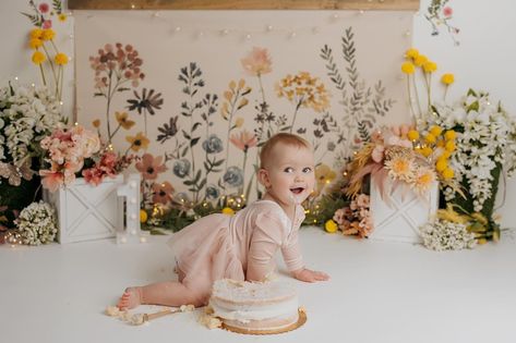 So many faces and so many favorites from this sweet session with gorgeous Dotty! I love when a cake smash set is sooooo pretty that I get to use it more than once! I’ll never stop obsessing over spring flowers! I can honestly say that spring is my favorite season in Montana. Partly because I’m so over winter by the time it gets here 🤣 but mostly because I LOVE the spring greens here! Everything just feels alive in the spring and I am so ready for outdoor sessions! I know fall is so popular fo... Wildflower Cake Smash Photoshoot, Wild Flower First Birthday Photoshoot, Wildflower Birthday Photoshoot, Wild Flower Cake Smash, Wildflower First Birthday Photoshoot, Wildflower Smash Cake, Wildflower Cake Smash, Wildflower Cake, Wildflower Birthday