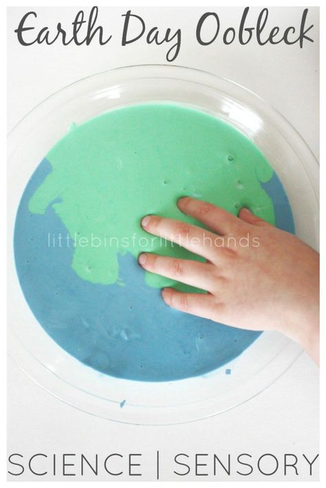 Quick and easy Earth Day oobleck science activity all about liquids and solids. Learn about Non-newtonian fluids with our Earth Day oobleck! Earth Day Sensory, Earth Day Lessons, Earth Day Theme, Earth Day Ideas, April Activities, Earth Week, Middle School Science Experiments, Earth Day Crafts, Science Activity