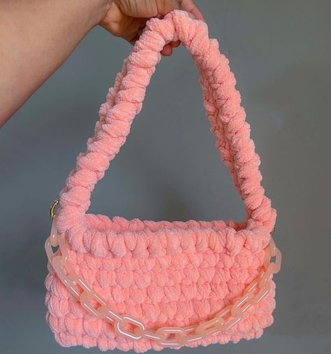 Sling Bag Crochet, Yarn Tote Bag, Crochet Sling Bag, Fingerless Gloves Crochet Pattern, Diy Crochet Bag, Crochet Backpack, Crochet Fingerless Gloves, Yarn Bag, Chunky Crochet