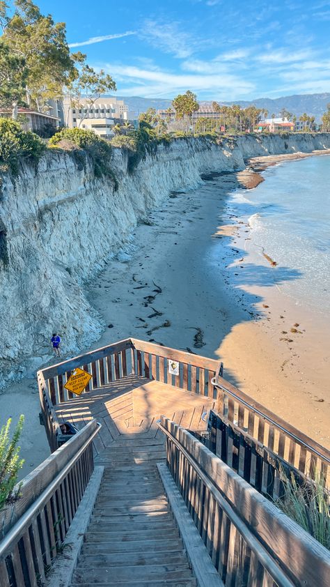 Ucsb College Aesthetic, Ucsb Aesthetic, Ucsb College, University Of Santa Barbara, San Diego Aesthetic, Beach College, Sunshine Nature, Aesthetic California, Uc San Diego