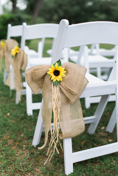 Sunflower Wedding Decorations, Rustic Sunflower Wedding, Fall Wedding Diy, Sunflower Themed Wedding, Fall Wedding Flowers, Burlap Wedding, Fall Wedding Decorations, Burlap Bows, Aisle Decor