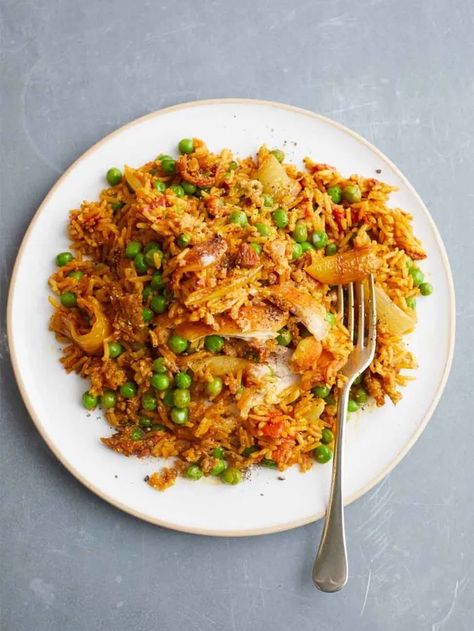 Casserole Pan Recipes, Chicken Legs And Rice, Rice Peas, Tagine Recipes, One Pan Dinner, One Pan Chicken, Jamie Oliver Recipes, 15 Minute Meals, Pan Meals