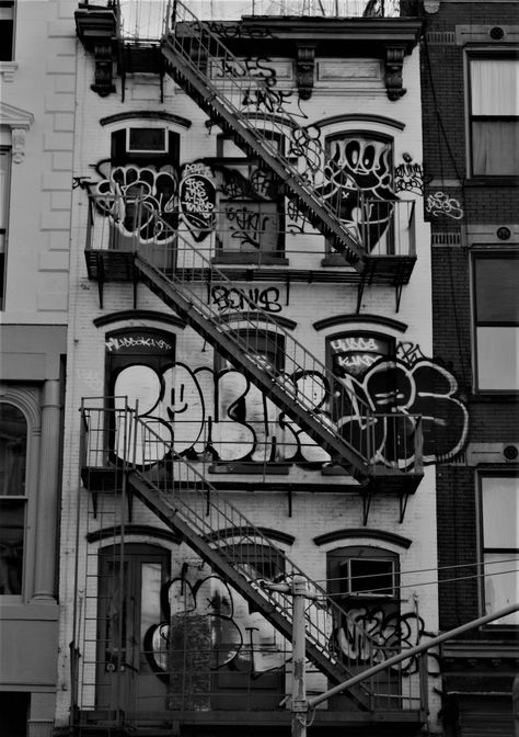 Hip Hop Background, Street Photography Graffiti, Small Market, Nyc Graffiti, Black And White Graffiti, Berlin Photos, Graffiti Photography, New York Graffiti, Take The Risk