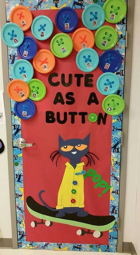 Pete the Cat door decor! Love this for Back to School decor Room Door Ideas, Preschool Door, Door Bulletin Boards, School Door Decorations, Preschool Bulletin, Preschool Bulletin Boards, Toddler Classroom, School Doors, Classroom Board