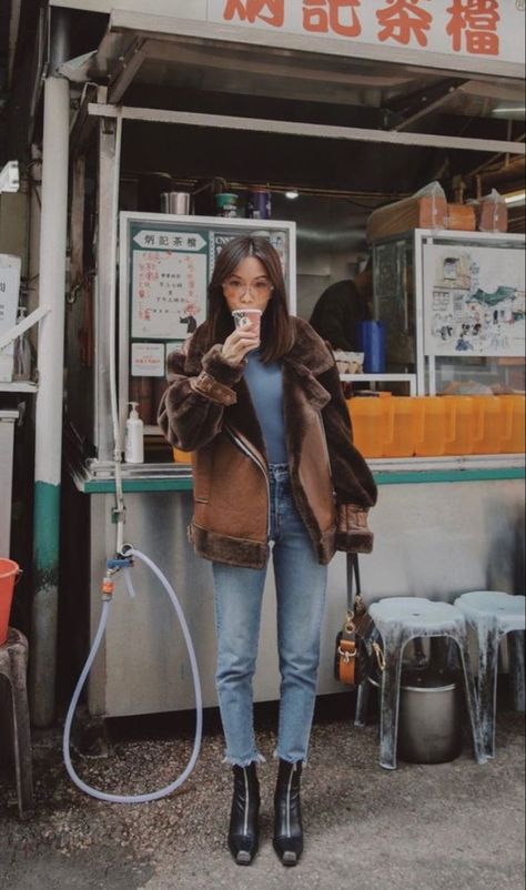 Tokyo Outfits Fall, Hong Kong Winter Outfit, Tokyo Fall Outfit, Japan Fall Outfit, Hong Kong Street Style, Hong Kong Outfit, Hongkong Outfit Travel, Taiwanese Fashion, Taiwan Outfit