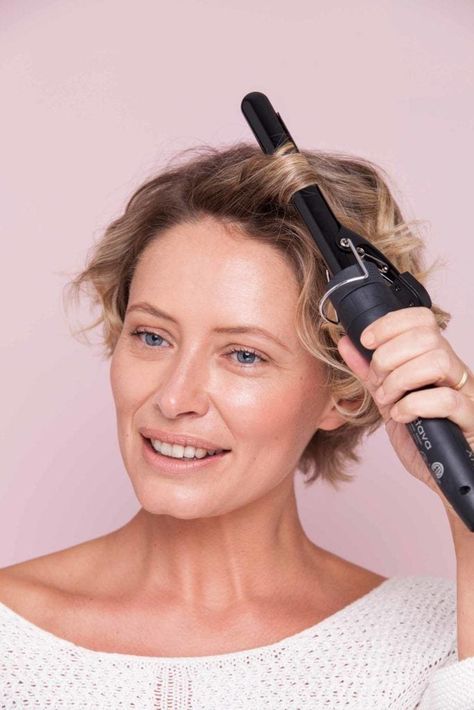 Curling Iron Short Hair, Curling Fine Hair, Iron Hairstyles, Curl Short Hair, Short Hair Waves, Short Choppy Haircuts, Curling Hair, Short Hairstyles Fine, Blonde Short