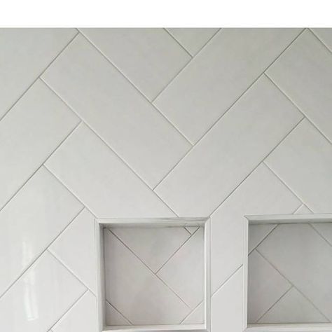 Shannon Homes Design Build on Instagram: "This is true craftsmanship 😍 Could not be more pleased with this "simple" herringbone shower niche. [#eloiseandparo #interiordesign #interiordesigner #residentialdesign #homedesign #designinspiration #inspohome #inprogress #herringbone #tileinspo #niche #shower #neutralbutnotboring #newconstruction #freshclassic #instadesign #bathroomdesign #tilegoals #bathroomgoals #designgoals #tile #brightandairy #details #craftsmanship]" Herringbone Shower Niche, Herringbone Shower, Shower Niche, Herringbone Tile, Bathroom Goals, Bathroom Renos, February 19, Bathroom Reno, Residential Design