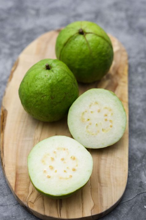 Paw Wallpaper, Pineapple Guava, Guava Fruit, Dj Images Hd, Food Art Photography, Dj Images, Fruit Food, Fruit Photography, Watercolor Cat