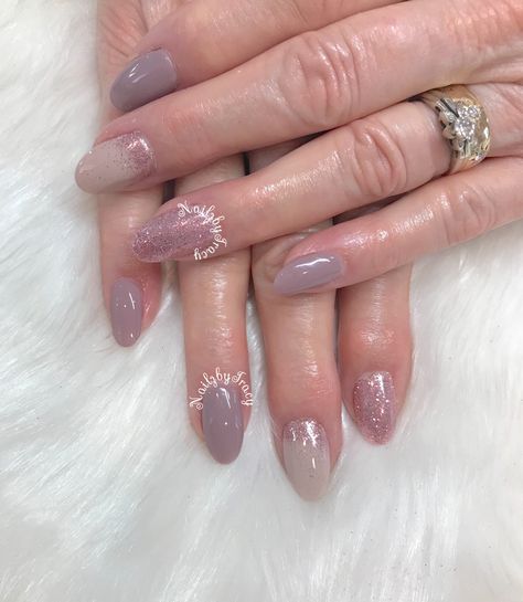 Nude nails with glitter almond shape Clear Glitter Nails, Fall Almond Nails, Almond Shaped Nails Designs, Acrylic Nails Almond Shape, Black Almond Nails, Shiny Nails Designs, Engagement Nails, Ombre Acrylic Nails, Almond Shape Nails