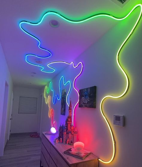 Led Rope Design On Wall, Govee Light Rope Ideas, Led Wall Design Bedroom, Govee Neon Rope Idea, Led Light Design Ideas, Led Rope Lights Bedroom, Streamer Bedroom, Neon Rope Light Ideas, Govee Led Light Ideas