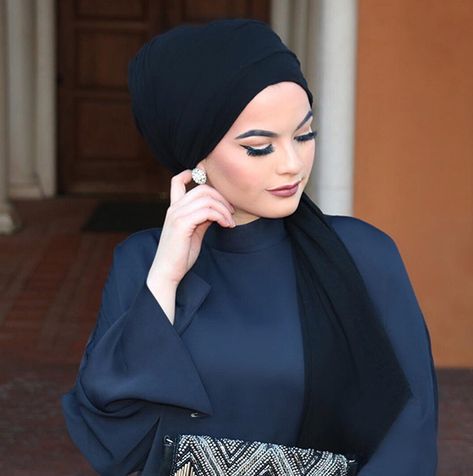 How To Wear Hijab Style Step By Step In 28 Different Ways Hijab Step By Step, Ways To Wear Hijab, How To Wear Hijab, Hooded Sweatshirt Dress, Mode Turban, Diamond Face, Trendy Swimwear, Hijab Chic, Tie Waist Dress