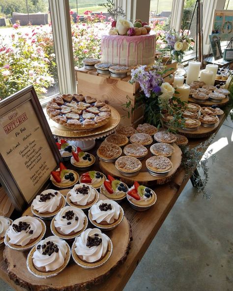 Fall Wedding Dessert Table Pie Bars, Wedding Diy Dessert, Mini Pie Table Wedding, Pie Bar At Wedding, Pie Dessert Table Wedding, Hand Pie Wedding Display, Pastry Bar Wedding, Mini Pie Dessert Table, Make Your Own Pie Bar