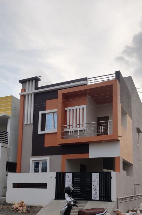 House Outer Paint Color, Small House Design Kerala, West Facing House, House Outer Design, Small House Elevation, Small House Front Design, House Interior Design Styles, House Balcony Design, Modern Small House Design