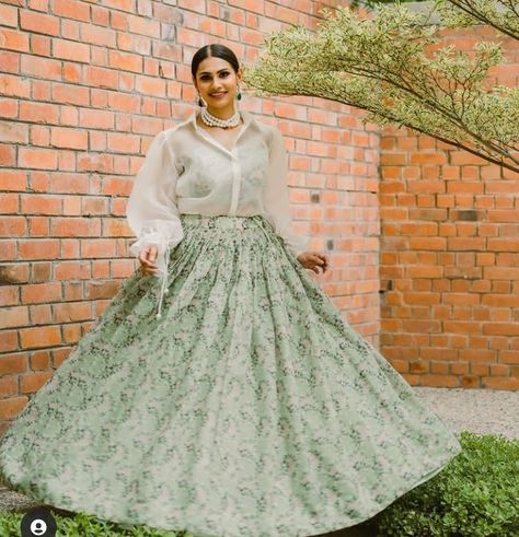 Shirt And Skirt Outfit Traditional, Long Skirt And Top Indian Wedding, Western Dresses For Girl, Trendy Outfits Indian, Lehenga Designs Simple, Pakistani Fancy Dresses, Indian Dresses Traditional, Stylish Blouse Design, Beautiful Dress Designs