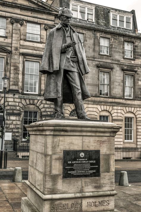 Sherlock Holmes Statue in Edinburgh, located near to the birthplace and childhood home of Sir Arthur Conan Doyle. Sir Arthur Conan Doyle, Childhood Home, Arthur Conan, Conan Doyle, Arthur Conan Doyle, England And Scotland, Edinburgh Scotland, Baker Street, Inverness