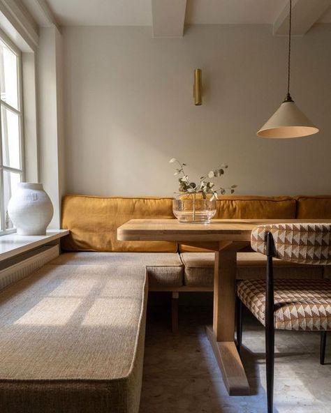 Banquette: Why Banquette Seating is a Game-Changer in Home Seating In Kitchen, Dining Room Banquette, Banquette Dining, Banquette Seating In Kitchen, Banquet Seating, Kitchen Banquette, Kitchen Seating, Banquette Seating, Kitchen Benches