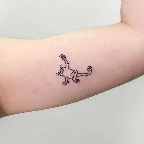 Matching Tmnt Tattoos, Fine Line Witch Hat Tattoo, Simple Single Line Tattoos, Frog Tattoos Simple, Tattoed Arm, Frog Tattoo Simple, Mini Frog Tattoo, Tiny Frog Tattoo, Small Frog Tattoo