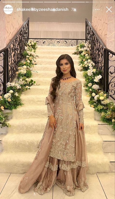 Mauve Pakistani Dress, Pakistani Wedding Outfits Sisters Bridesmaid Dresses, Sister Of The Bride Dress Pakistani, Bride Maid Dresses Pakistani, Grooms Sister Outfit Pakistani, Baraat Outfits For Sisters, Walima Dress For Sister, Bridesmaid Dresses Asian, Pakistani Wedding Guest