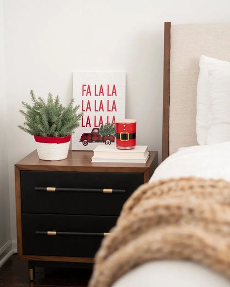 How to decorate a cozy holiday home. Sharing how we created this cozy bedroom christmas decor look! Cozy christmas decor inspiration, bedroom holiday decor ideas. #cozychristmas #christmasdecor #christmasbedroom Nightstand Christmas Decor Ideas, Cozy Bedroom Christmas, Decor Inspiration Bedroom, Nightstand Decor Ideas, Sage Throw Pillows, Bedroom Christmas Decor, Holiday Decor Ideas, Woven Trays, Walmart Home