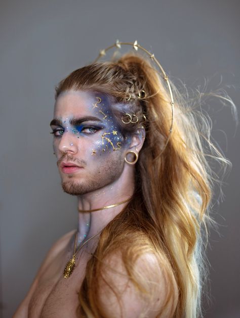 Signets / Twitter Nils Kuiper, Drag Make-up, Drag King, Self Portrait Photography, Male Makeup, Elf Makeup, Fantasy Aesthetic, Fantasy Makeup, Makeup For Green Eyes