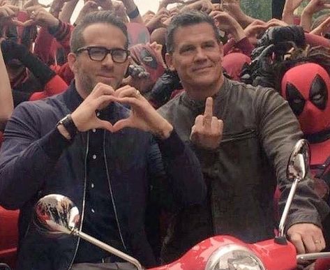 Ryan Reynolds and Josh Brolin Ryan Reynolds Funny, Ryan Reynolds Deadpool, Blake And Ryan, Draw Comics, Josh Brolin, Dc Memes, Celeb Crushes, Ryan Reynolds, Hugh Jackman