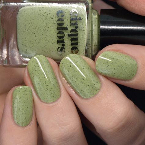 Short Nails Ideas Green, Goblincore Nails, Green Mani, Green Manicure, Nail Art Easy, Cirque Colors, Green Skin, Green Nail, Art Easy