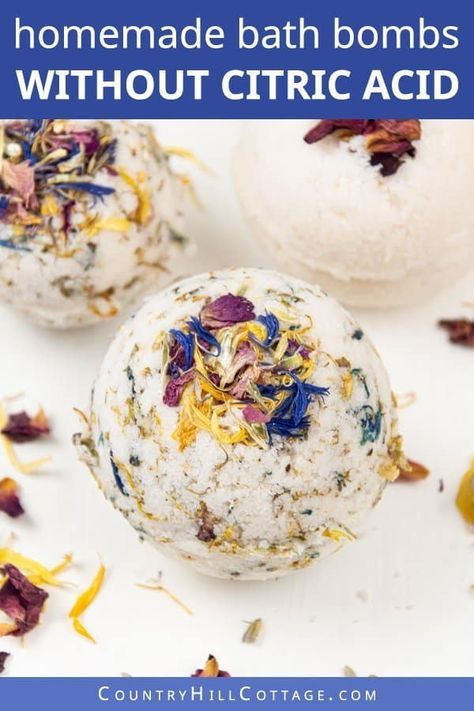 DIY bath bombs without citric acid or cream of tartar are an easy homemade bath bomb recipe for sensitive skin and women who are pregnant or breastfeeding. Learn how to make and customise these simple 3-ingredient bath fizzies with dried flowers and natural organic essential oils. Lush inspired, great gift idea. Without cornstarch, without Epsom salt, no citric acid. #bathbombs #essentialoils #bathbombrecipe #skincare #bathfizzies #greenbeauty | countryhillcottage.com Bath Boms Diy, Bath Bomb Recipe, Shower Melts, Bath Boms, Oatmeal Bath, Recipe For Kids, Bombe Recipe, Homemade Bath, Bath Bomb Recipes