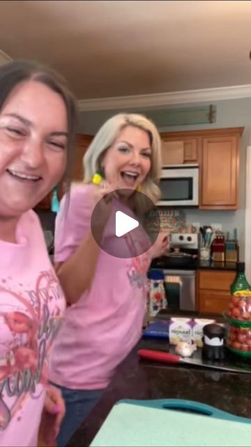 Jaimee Dorris on Instagram: "This y’all is the @mississippi_kween Caroline Davis. She’s a Bay St Louis momma who’s made her cooking show dreams come true on TikTok. She calls it her “Fake Cooking Show” but there’s nothing fake about having an audience of 1.3 Million. Take time today and check her out. She’s making people laugh and teaching good southern meals. Love her!!   #mississippi #mississippikween #queens #gmm #intheirshoes #wlox #tiktokfamous" Seven Layer Dinner Casserole, Style It With Trix Recipes, Sunday Dinner Ideas Black People, Mississippi Queen Recipes, Mississippi Kween Recipes, Amish Dishes, Boursin Cheese Pasta, Mississippi Kween, Can Soup