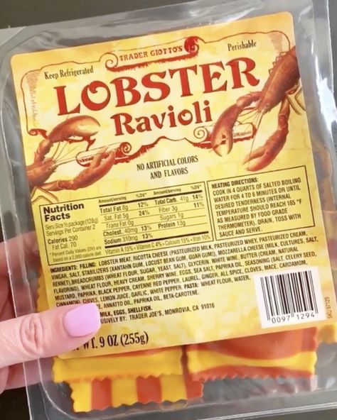 Trader Joe's Lobster Ravioli with Creamy Tomato Sauce Lobster Ravioli Recipe, Ravioli Sauce Recipe, Lobster Ravioli Sauce, Ravioli Sauce, Lobster Ravioli, Glasses Of Wine, Trader Joes Recipes, Savory Dinner, Ravioli Recipe