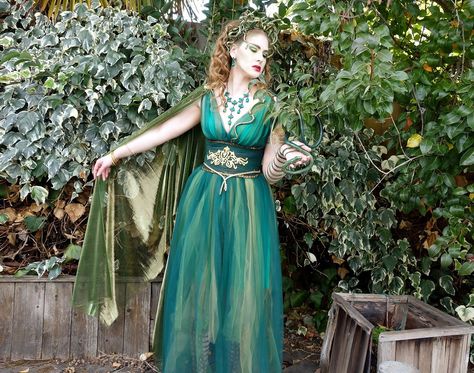 Gaia Costume, Grecian Goddess Costume, Costume Concepts, Fantasy Ball, Ball Costume, Medusa Costume, Grecian Goddess, Goddess Costume, Homemade Costumes