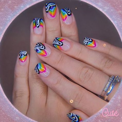 Top 25 Chic Short Stiletto Nails For A Stylish Look Short Trippy Nail Designs, Trippy Manicure, Short Psychadelic Nails, Psychodelisch Nails, Trippy Short Nails, Short Trippy Nails, Hippie Nail Designs, Psychadelic Nails, Lsd Nails