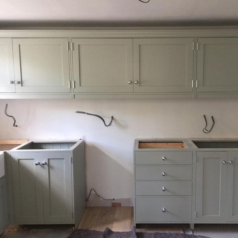 Farrow And Ball French Grey Kitchen Cabinets, Farrow And Ball Light Blue Kitchen, Blue Grey Paint Color Kitchen, Farrow And Ball Pigeon Kitchen Cabinets, Blue Gray Farrow And Ball, Kitchen Cabinets Farrow And Ball, Farrow And Ball Blue, Farrow And Ball Blue Gray, Blue Grey Paint