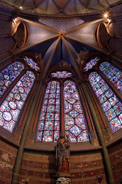 Cathedrale de  Beauvais Beauvais Cathedral, Beauvais France, Picardy France, Cathedral Interior, Architecture Classic, Stained Glass Church, Gothic Cathedrals, Gothic Church, Most Romantic Places