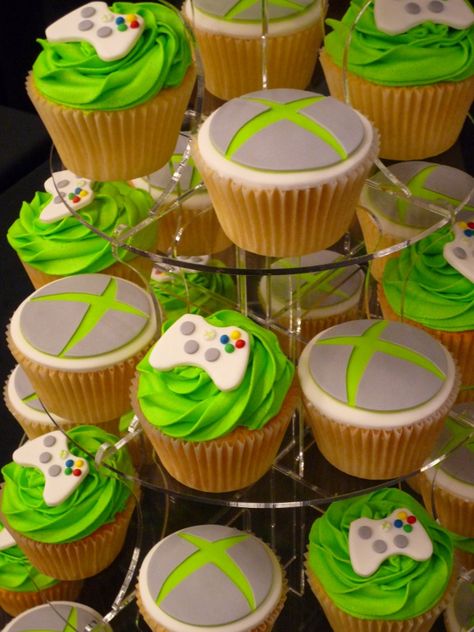 https://flic.kr/p/eaCd5G | Xbox Cupcakes                                                                                                                                                     More Birthday Cake Ideas For Boys, Cake Ideas For Boys, Xbox Birthday Party, Xbox Party, Xbox Cake, Video Game Cakes, New Birthday Cake, Video Games Birthday Party, Cupcakes For Boys