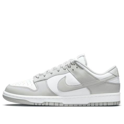 Men Nike Shoes, Dunk Lows, Nike Sb Dunks Low, Nike Sb Dunk, Nike Sb Dunks, Retro Men, Sb Dunk, Sneakers Grey, Nike Dunk Low