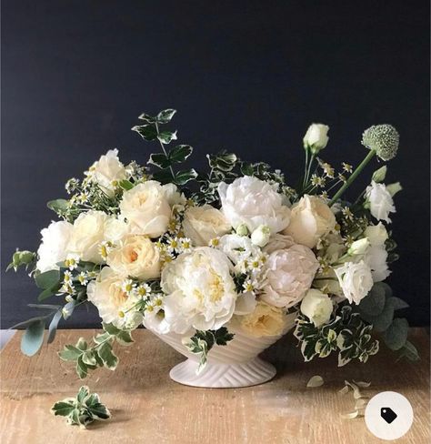 White And Cream Flower Arrangements, White And Cream Centerpieces, Baroque Flower Arrangements, Cream Fall Wedding Flowers, Pale Yellow And White Wedding Flowers, Pale Wedding Flowers, White And Pale Yellow Wedding, Cream And White Wedding Flowers, Pale Yellow And Green Wedding