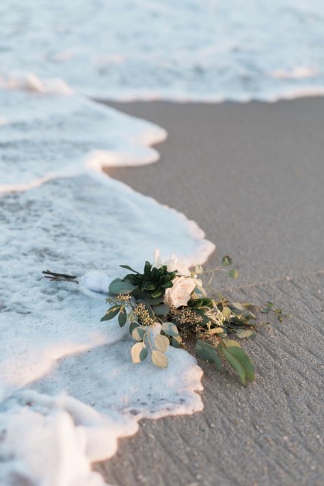 Gallery - Elegant and Rustic Beachy Boho Wedding Ideas Inspired By The Sea Beachy Boho Wedding, Second Wedding Ideas, Pre Wedding Praia, Beach Wedding Pics, Wedding Ideas Elegant, Sunset Beach Wedding, Boho Wedding Ideas, Romantic Beach Wedding, Beachy Wedding